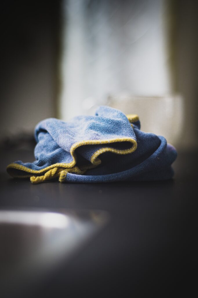 image of reusable microfiber cleaning rag
